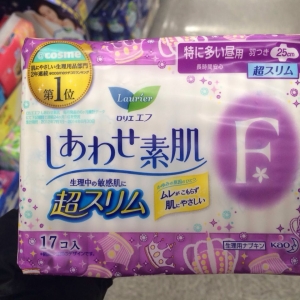 No.0305   花王日用卫生巾 （25cm／17片）27元+ 运费